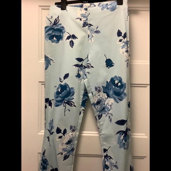 Floral Pant - Picture 3 of 7